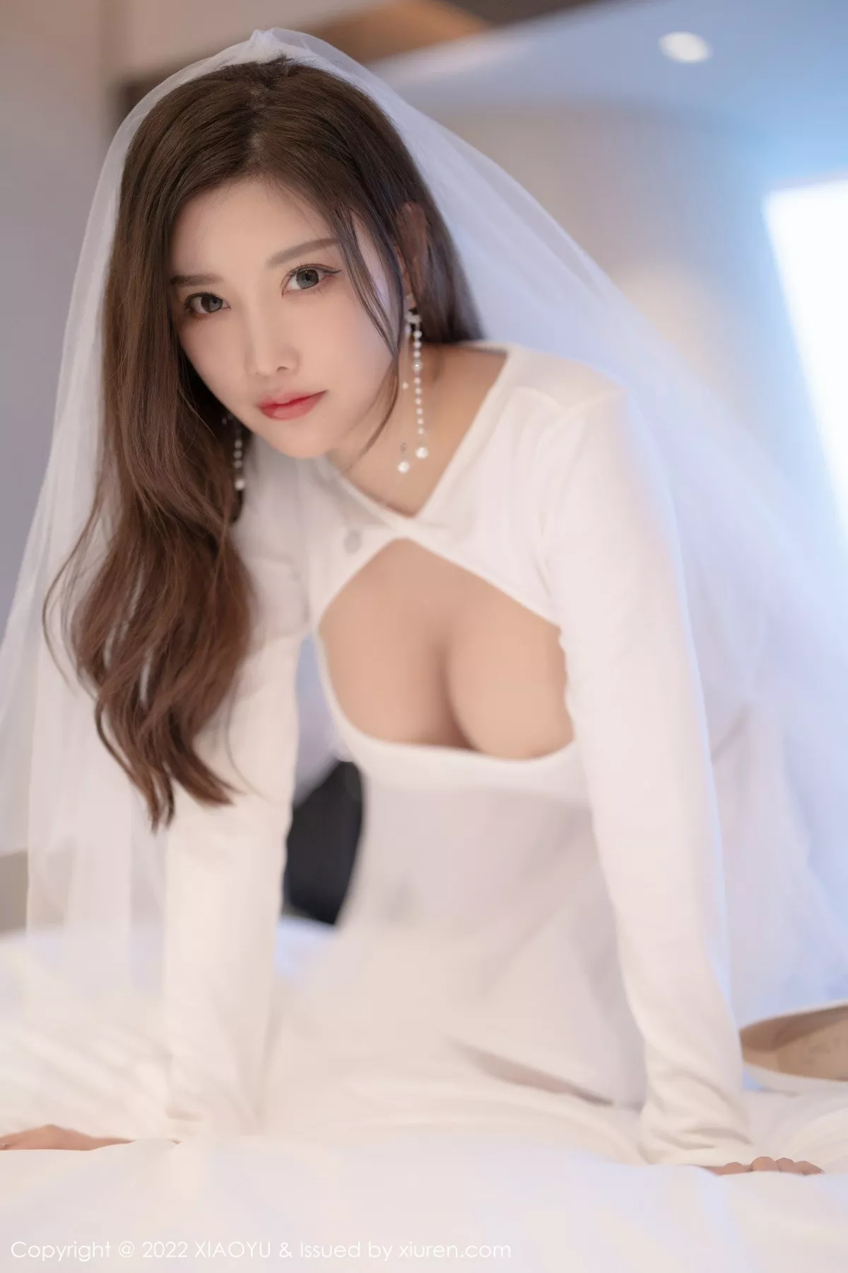 秀人集.com_[XiaoYu画语界]Vol.739_女神杨晨晨Yome性感白色婚纱配白丝袜秀完美身材惹火诱惑写真72P